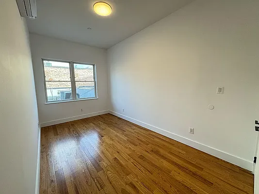 Rented by Leasing Management LLC | media 8