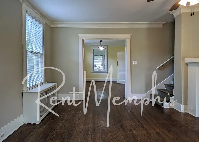3 bed, 1.5 bath, 1500 sqft, $1,299 — Photo 2
