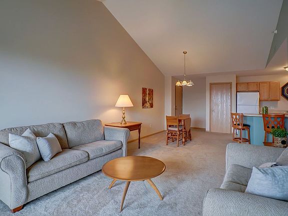 4th image of 704 Herndon Dr