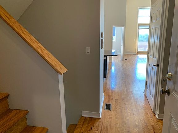 2nd image of 2216 W Armitage Ave #4F