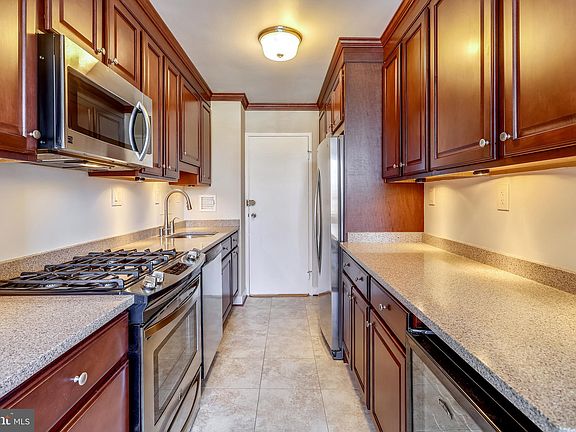 3rd image of 6631 Wakefield Dr APT 318