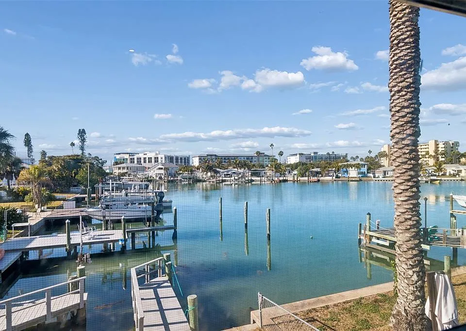 14919 N Bayshore Dr #1