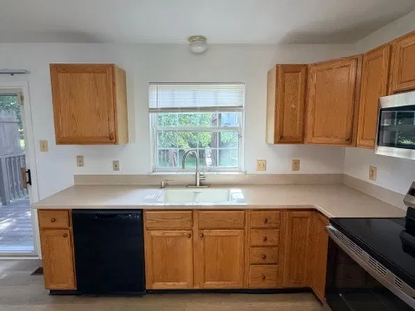 11 W Christina Pl #1, Newark, DE 19702