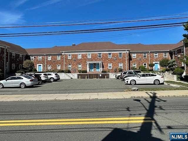 1st image of 55 Schuyler Ave APT 13