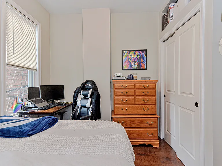347 E 8th St #2 — Photo 7
