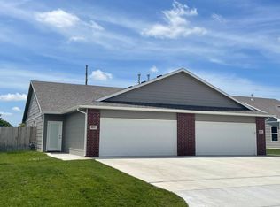8017 E 34th Ct S, Wichita, KS 67210
