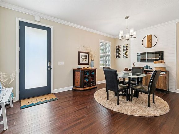 3rd image of 112 Slipper Key Rd