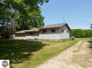 6225 E Schmied Rd, Vestaburg, MI 48891