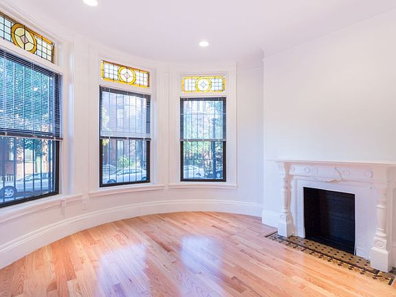 5th image of 127 Saint Botolph St #1