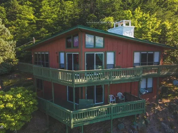 1020 Clingmans Vw, Sevierville, TN 37876