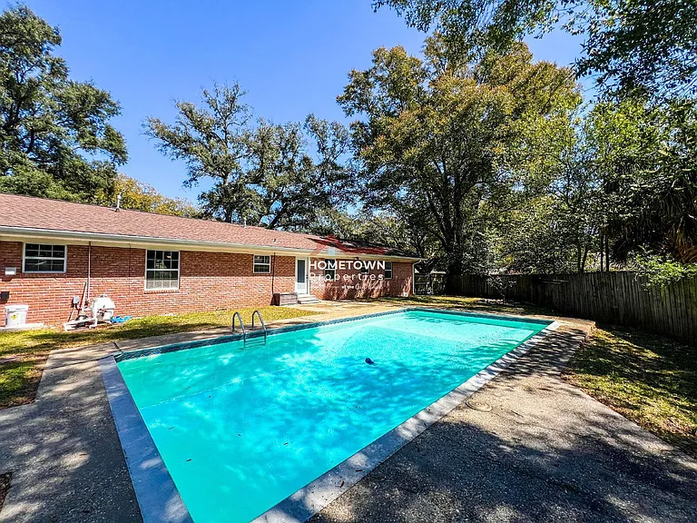 11 Gunn Cir — Photo 32