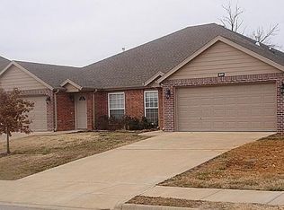 213 Copper Oaks Dr, Centerton, AR 72719