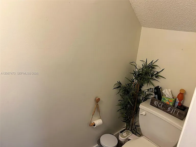 128 Riviera Cir #128 — Photo 10