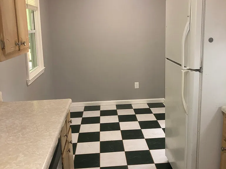 1010 C Smith St — Photo 17