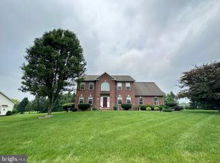1185 N Foxpointe Dr, State College, PA 16803