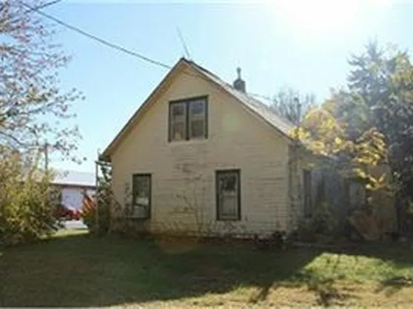 219 N Jefferson St, Grandview, IA 52752