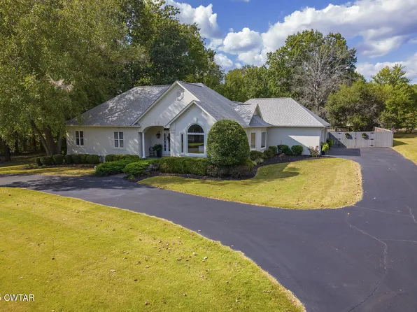 102 Pepper Tree Rd, Jackson, TN 38305