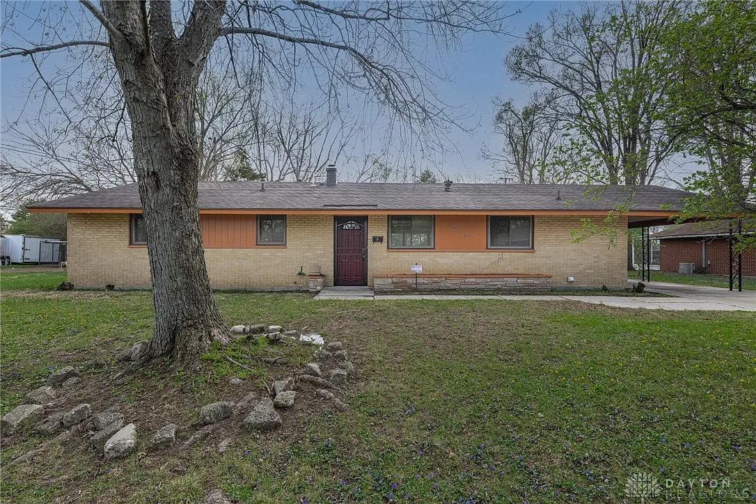 816 Burman Ave photo 1