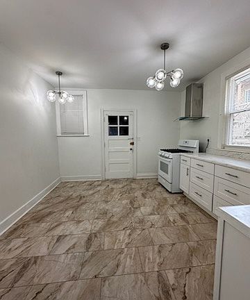 5th image of 7806 S Cregier Ave #2