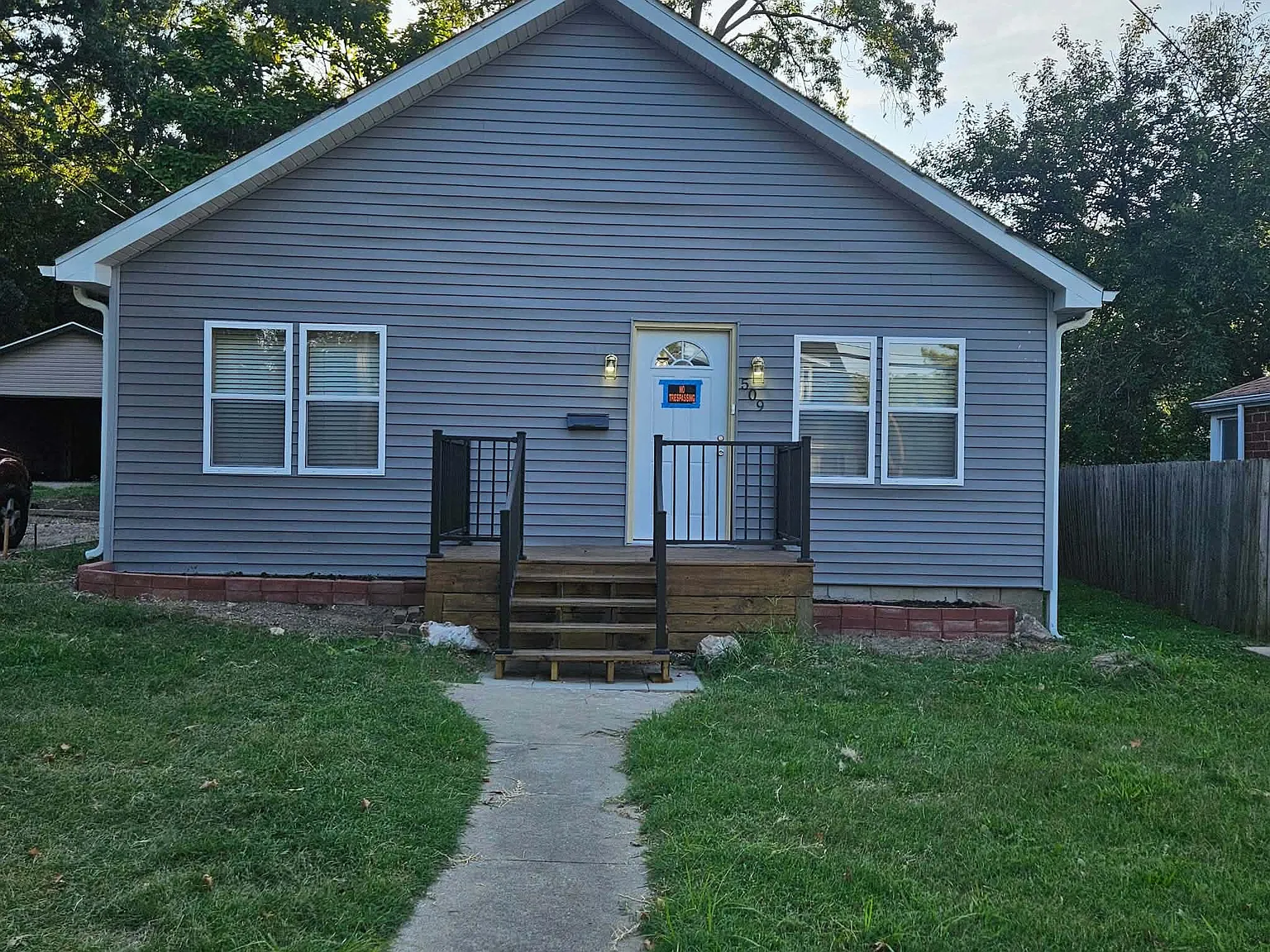 N Garth Ave, Columbia — Photo 1