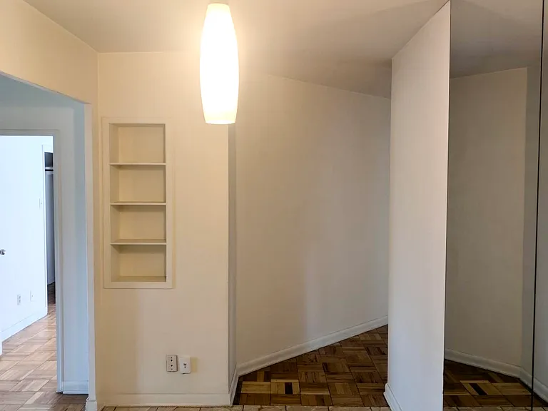 1603 Bathurst St — Photo 34