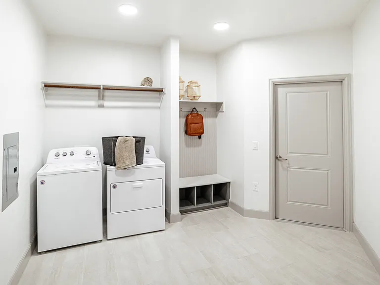 Alys Crossing Apartments — Photo 48