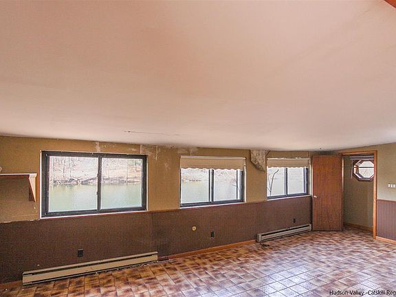 4th image of 394 Glenerie Blvd
