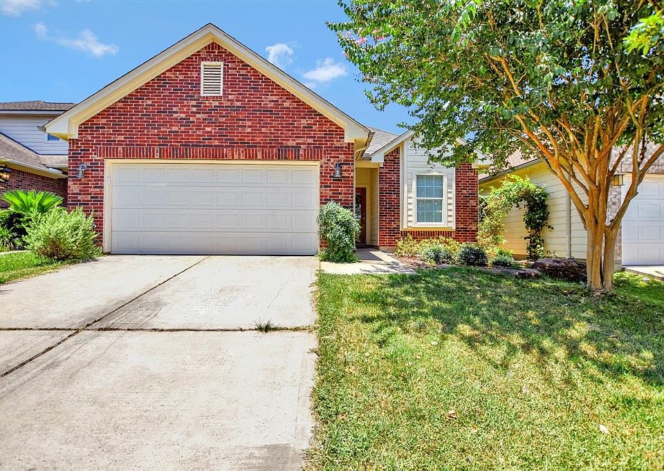 1st image of 124 Golfview Dr