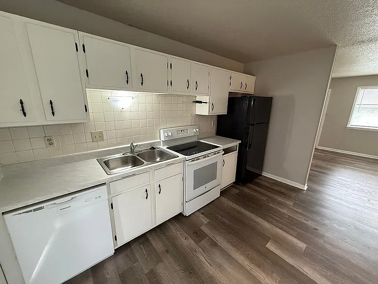 7309 N Moberly Dr #C — Photo 14