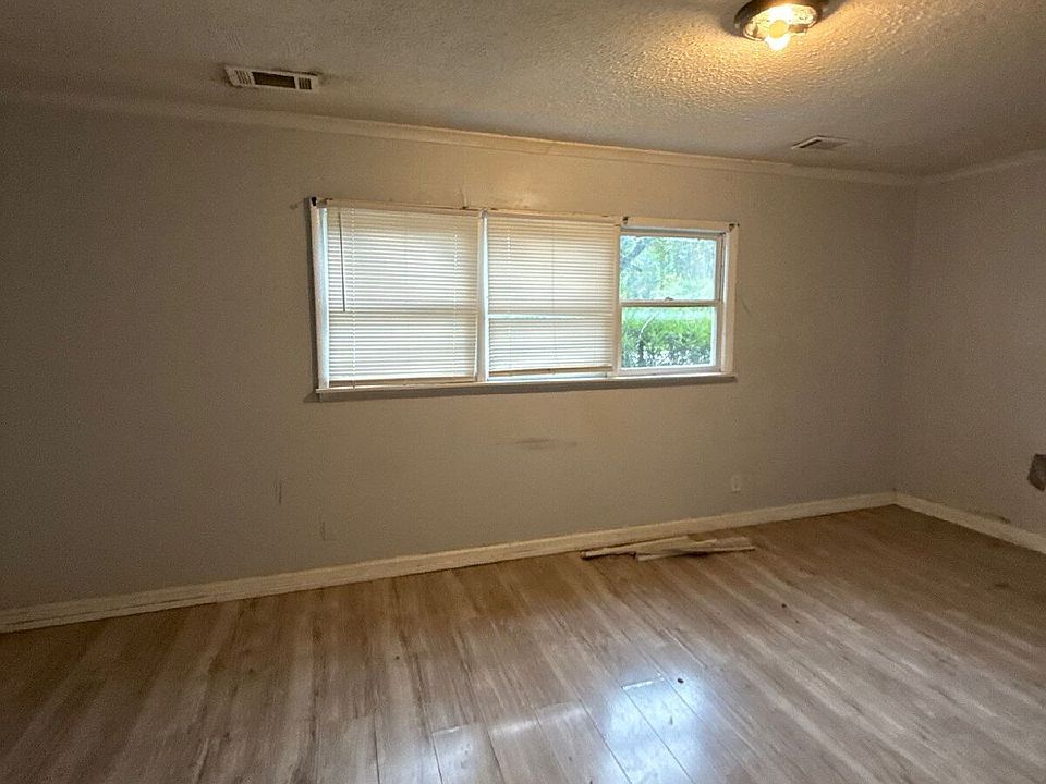 1st image of 719 Craft Rd