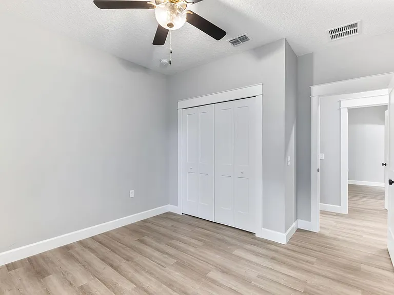 631 Oakland Ave — Photo 8