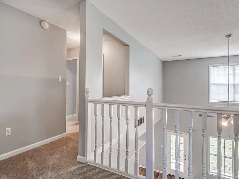 9461 Hickory Dr — Photo 30