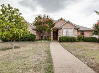 8736 Lake Country Dr, Fort Worth, TX 76179