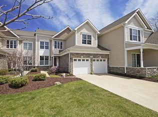 25652 Island Lake Dr, Novi, MI 48374