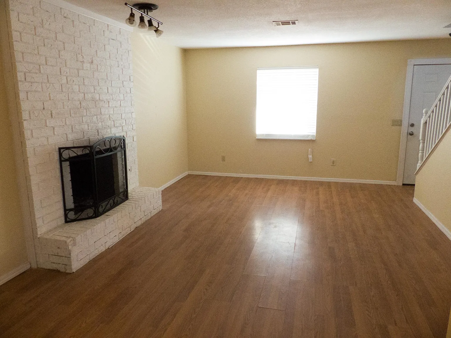 4 bed, 1660 sqft, $1,400 — Photo 3