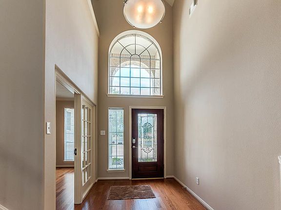 5th image of 6511 Lauren Ln
