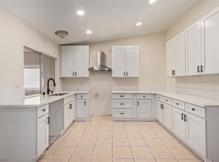 317 Greenfield Ln, Las Vegas, NV 89107