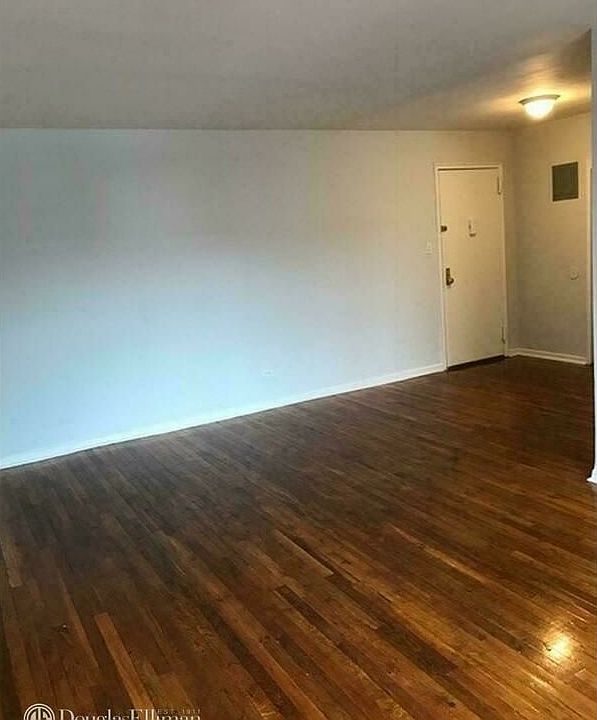 2nd image of 282 E 35th St APT 5U