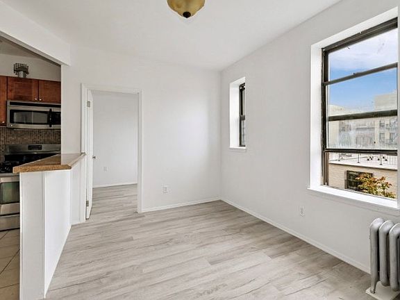 3rd image of 350 S 4th St APT 4B