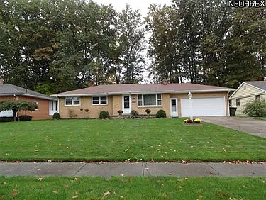 785 Edenridge Dr photo 1