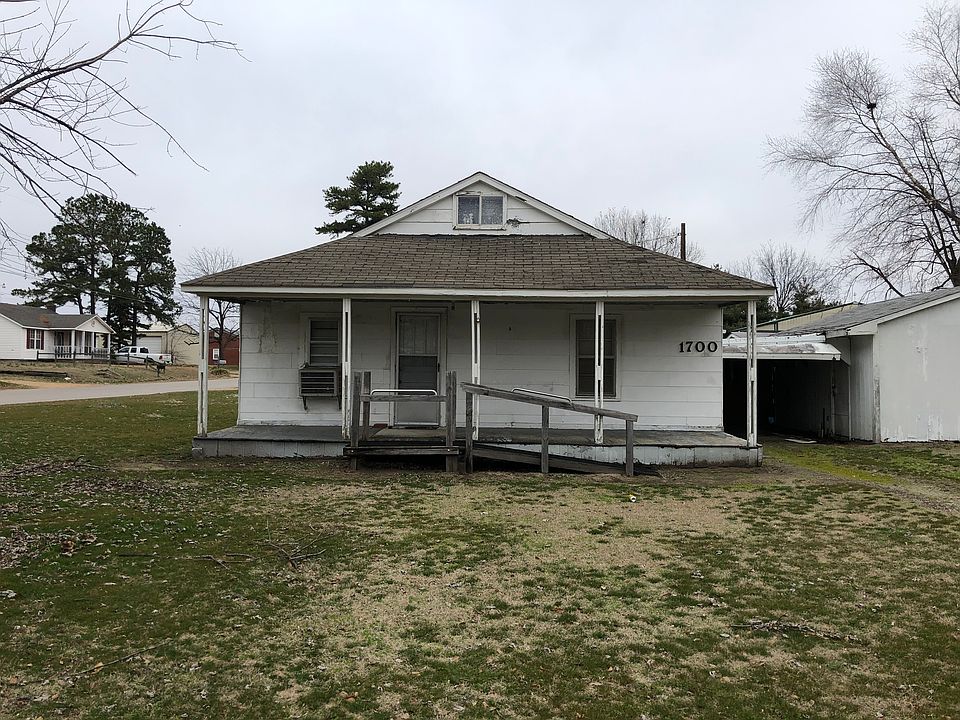 1st image of 1700 Vinson St