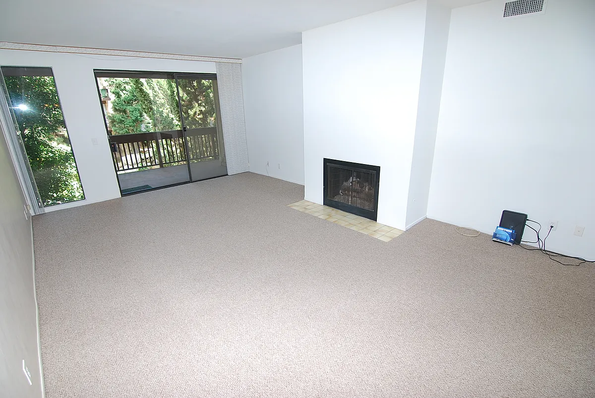 Building Photo - 1645 Clark Ave #214