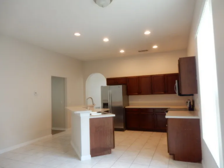 902 Cherry Valley Way — Photo 16