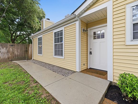 4th image of 2629 Paddle Wheel Dr
