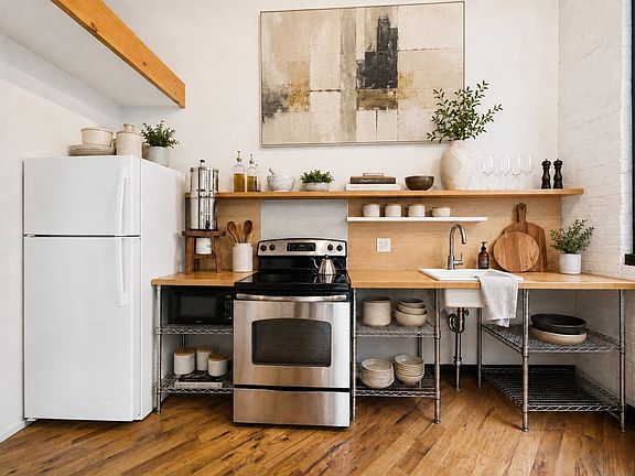 5th image of 3033-47 Ruth St #1A