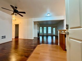 20028 15th Ave NE APT 106, Shoreline, WA 98155