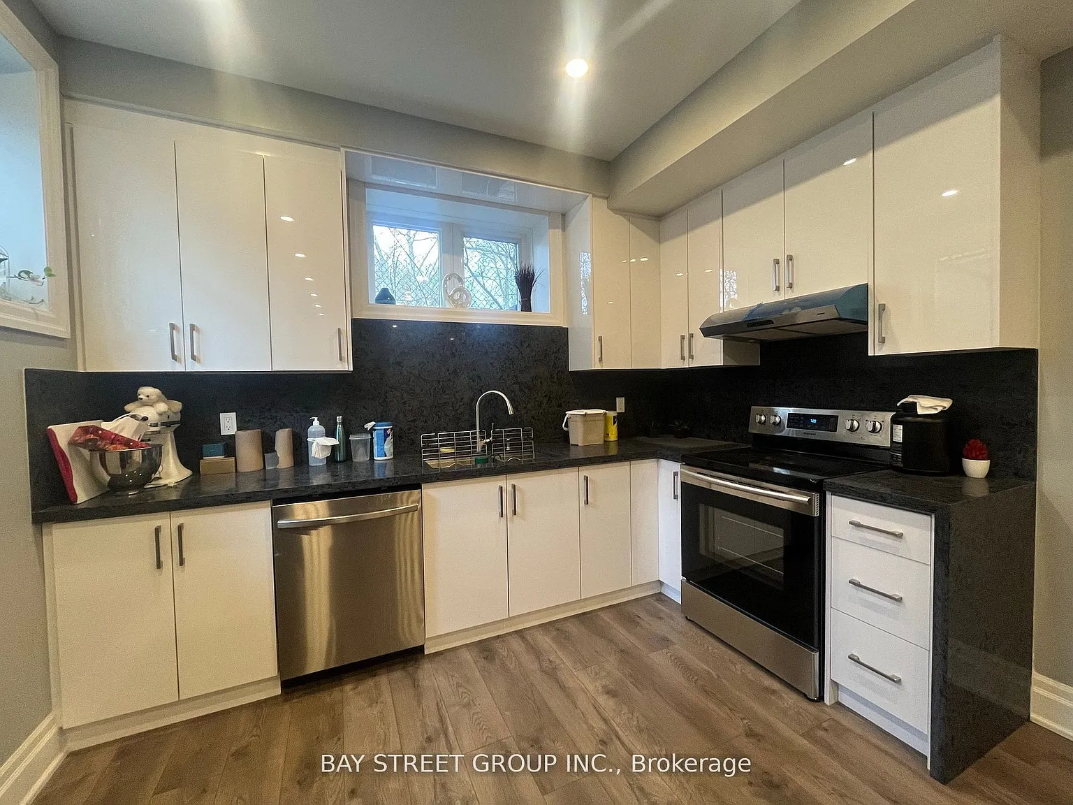 2 bed, $2,550 — Photo 2