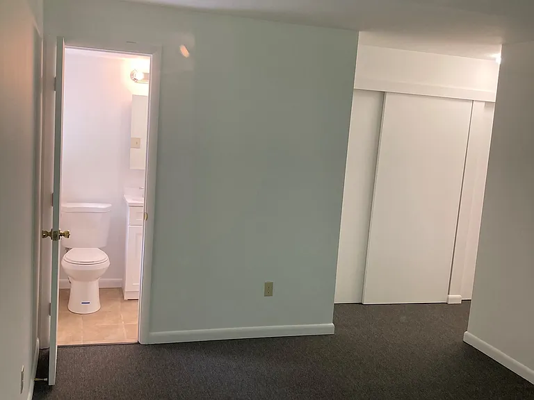407 Lake St #B14 — Photo 17