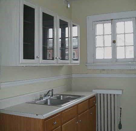 3rd image of 1120 W Grace St APT 3
