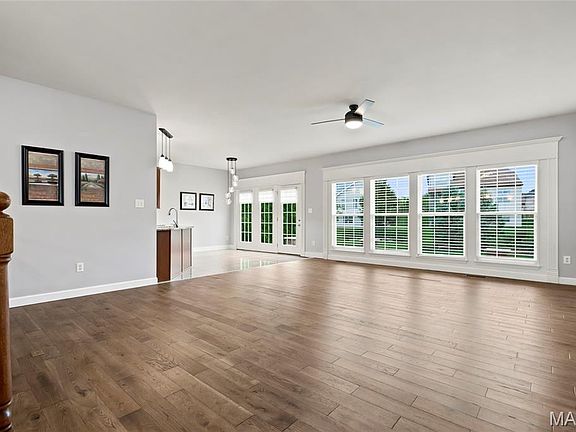 4th image of 409 Tuscany Trace Ct